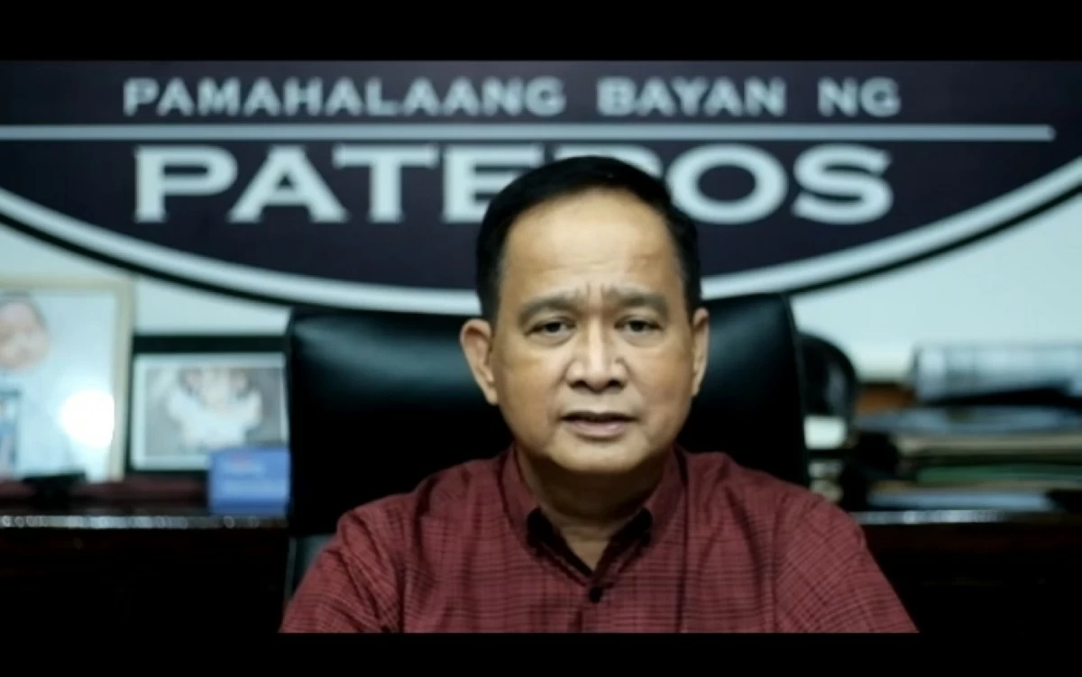 Pateros Mayor Miguel Ponce III in a live broadcast on Facebook on April 20, 2020 during the Covid-19 pandemic t(Photo from the Pateros municipal government's Facebook page) 