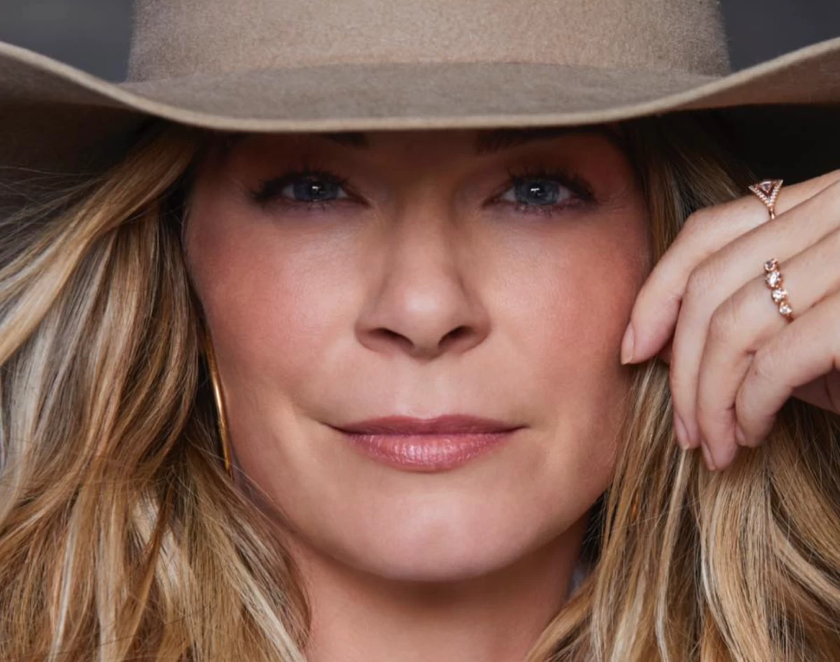 LeAnn Rimes (Facebook)