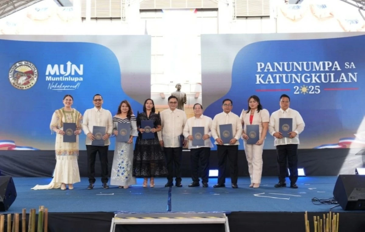 New Muntinlupa District 2 councilors with Mayor Ruffy Biazon at their oath-taking on June 30 (Photo from Muntinlupa PIO) 