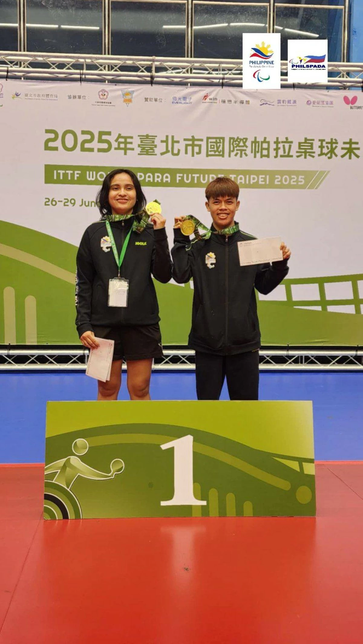 Jan Wildfreed Redulla, right, and Lhey Marie Manginsay (Philippine Paralympic Committee)
