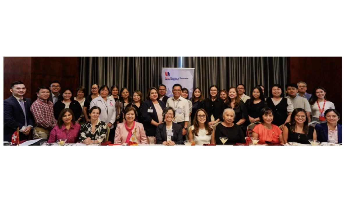 SwissCham roundtable discussion panelists, guests, and participants