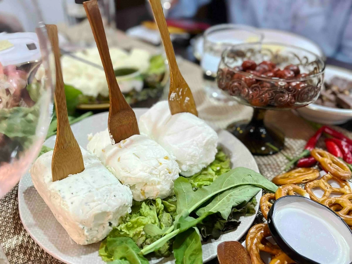 SAY CHEESE Chevre variants, including Mango Sublime that’s served on Business Class mile high on long haul flights