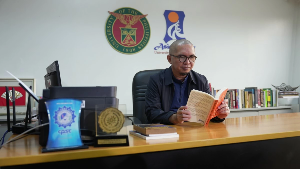 Dr. Noel Moratilla, Dean of the UP Asian Center