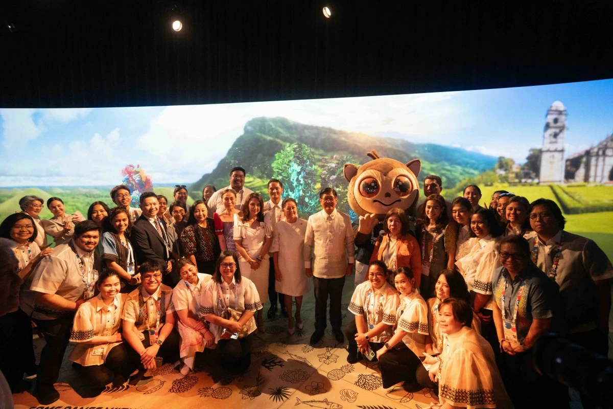 PBBM visit with PH Pavilion Team