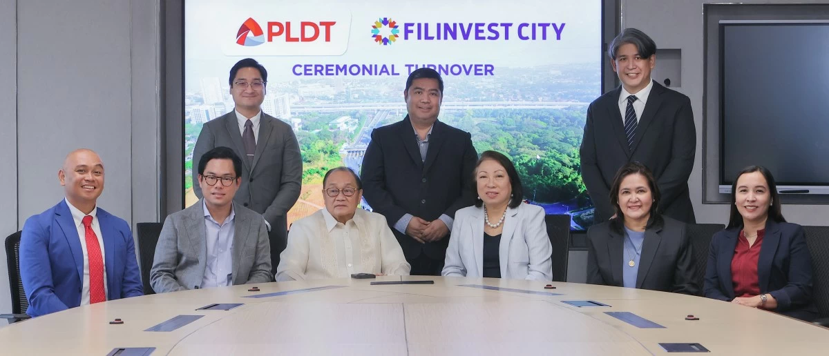 In photo (seated from left): Filinvest Alabang Inc. First Vice President Don-Don Mari S. Ubaldo, Filinvest Development Corporation Director Francis Gotianun, PLDT Inc. Chairman & CEO Manuel V. Pangilinan, Filinvest Development Corporation Vice Chairperson Josephine Gotianun Yap, Filinvest Alabang Inc. President & CEO Catherine A. Ilagan, and Filinvest Alabang Inc. Senior Vice President Daphne Mae O. Sanchez.  Standing from left, Filinvest Land Inc. Vice President for Special Projects Atty. Ron Michael Garcia, Filinvest Alabang Inc. First Vice President - Controller Ronald F. Cuadro, and Filinvest Alabang Inc. Assistant Vice President, Project Development for Townships Paolo B. Ilusorio.