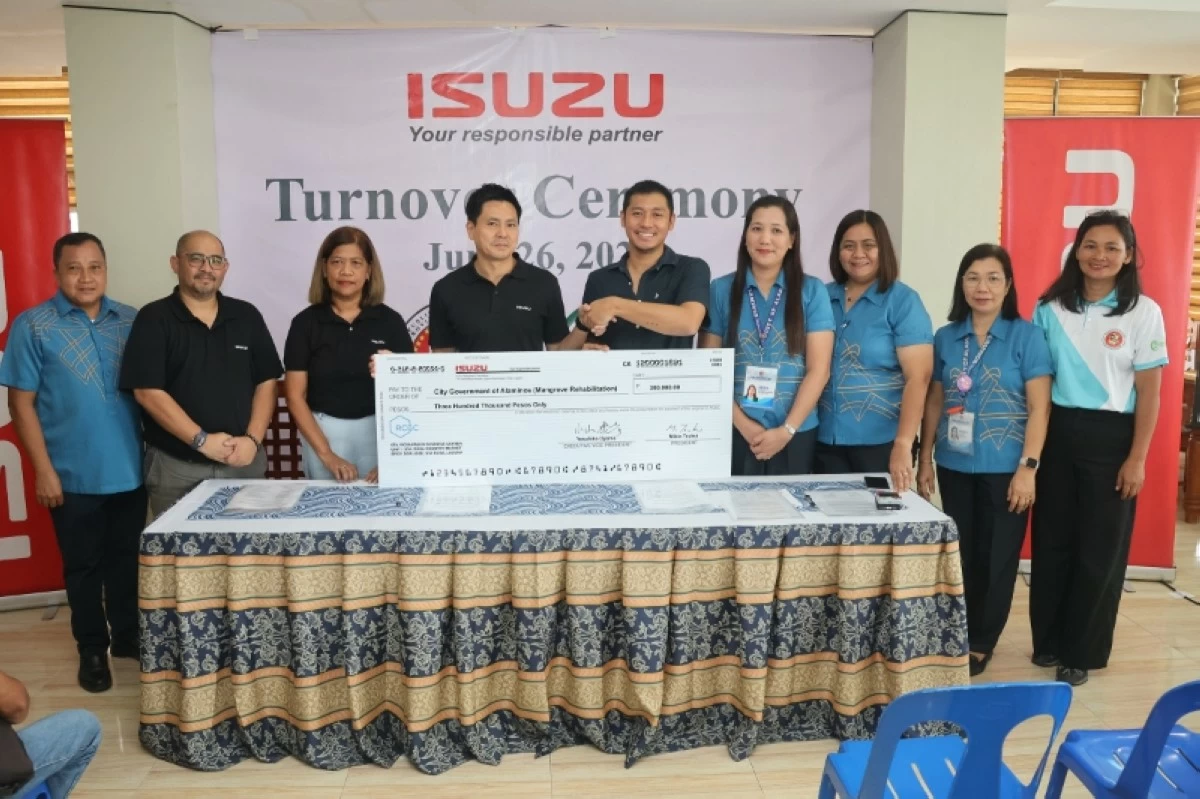 From left: CGDH-I City Treasurer's Office, Rolando T. Aglibot. IPC  Division Head for Administration, Eric Alcones; IPC Assistant Vice President for Administration, Imelda Bernas; IPC Executive Vice President, Yasuhiko Oyama; Alaminos City Mayor, Arth Bryan C. Celeste; CGDH-I City ENRO, Rosalie S. Aruelo, CGDH-I-CHRMO/OIC-City Administrator, Dr. Emielou E. Gellado; and CGDH-I City Accounting Office, Emelyn C. Acosta.