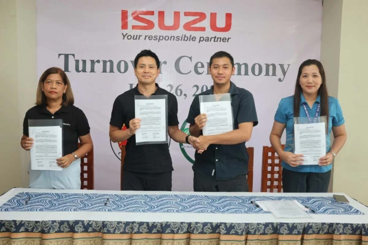 From left: IPC Assistant Vice President for Administration, Imelda Bernas; IPC Executive Vice President, Yasuhiko Oyama; Alaminos City Mayor, Arth Bryan C. Celeste; and CGDH-I City ENRO, Rosalie S. Aruelo.