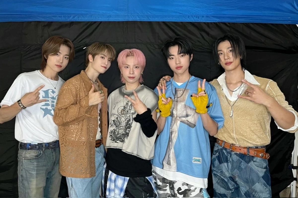 Korean band Catch The Young (X)