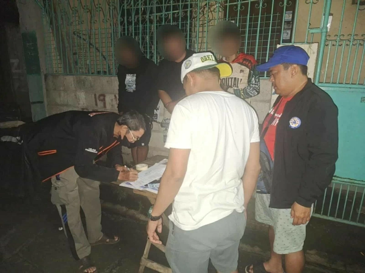 The three men arrested in a buy-bust operation conducted in Taytay, Rizal. (Photo from PRO 4A)