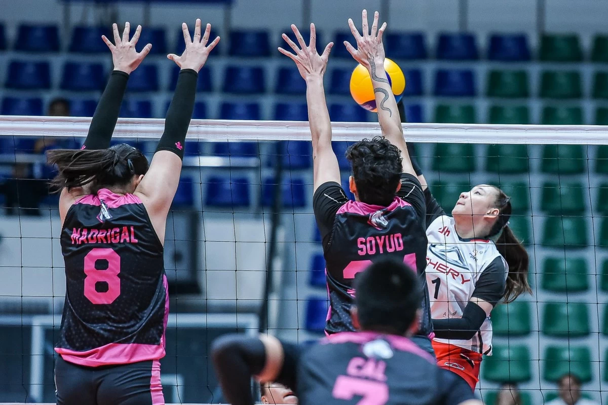 Cess Robles scores 23 points for Chery Tiggo. (PVL Images)