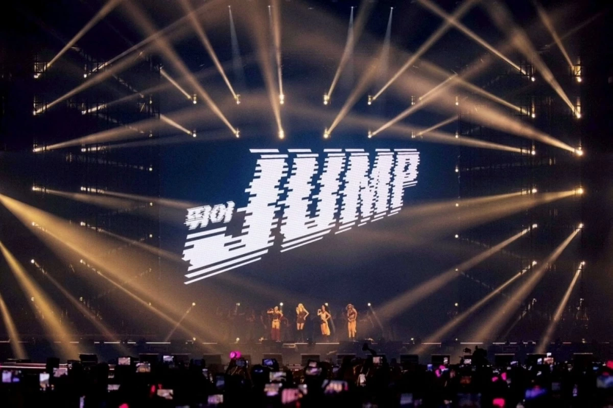 BLACKPINK performing at their 