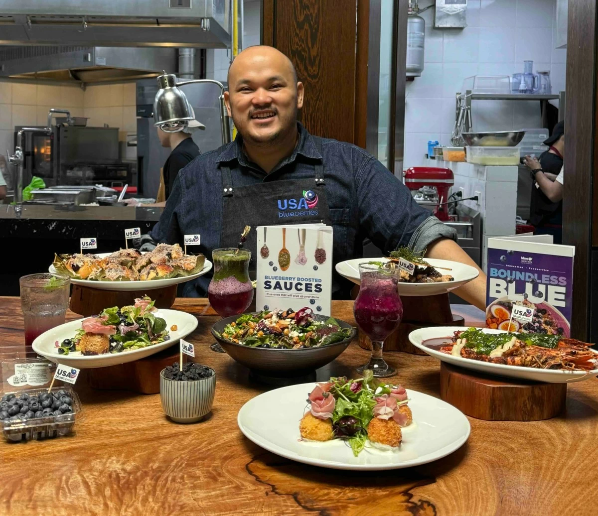 CHEF Sonny Mariano delighted diners with sweet and savory blueberry-infused creations. 