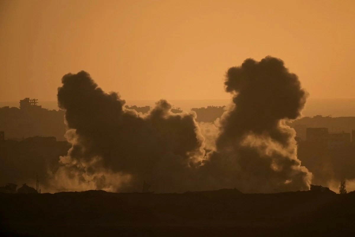 Smoke rises to the sky following an Israeli army bombardment in the northern Gaza Strip, as seen from southern Israel, Tuesday, July 8, 2025. (AP Photo/Leo Correa)