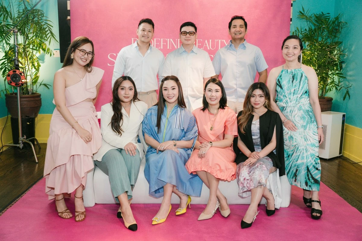  One Nadela Medical Group and Galderma Philippines (L-R): Alyssa Dizon, Dr. Raymund Stephen Nadela, Dr. Justine Ann Sanchez-Nadela, Dr. Jule Yasser Kong, Dr. Vinizza Niña Nadela-Kong, Engr. Gerald Digamon, Dr. Pal Athena Nadela-Digamon, Dr. Merealle Aquino, Michelle De Jesus
