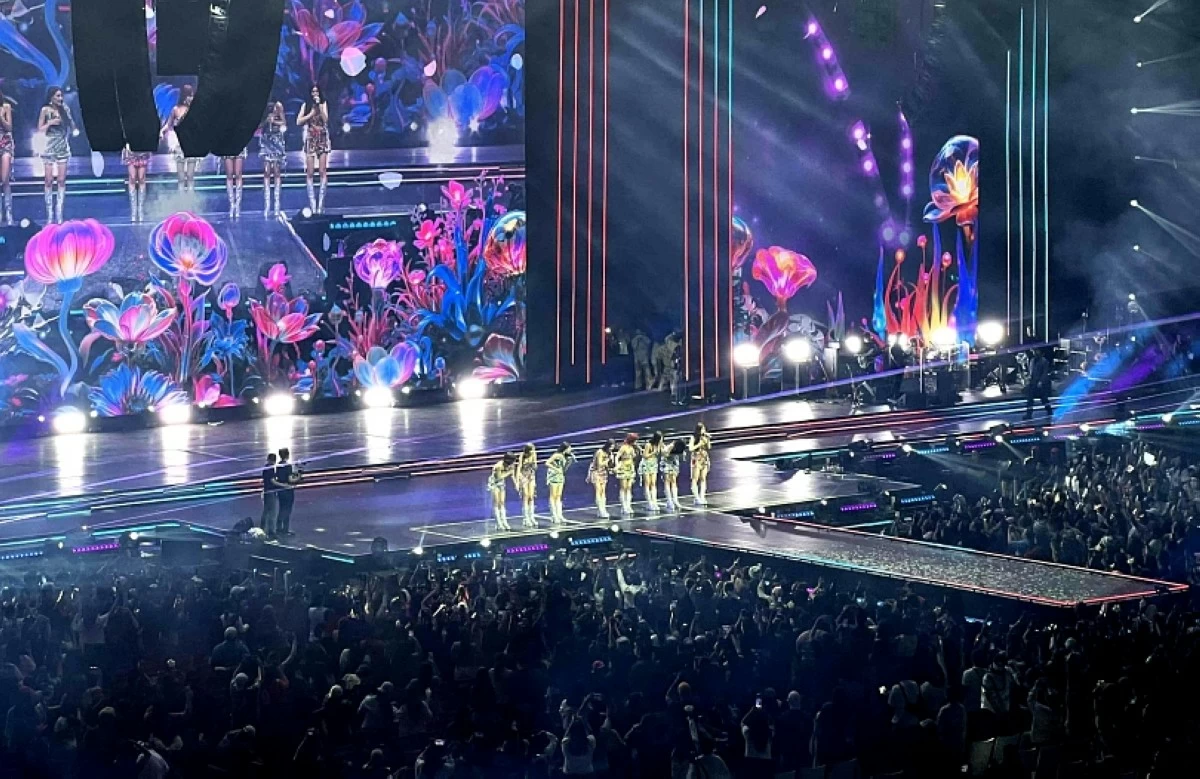 BINI (Photo: Oey Mirabueno) 