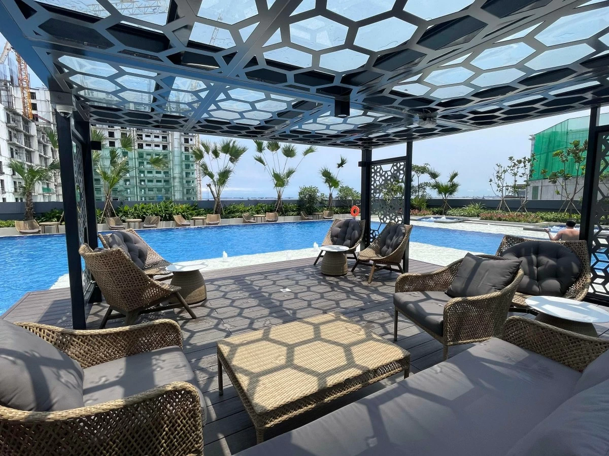 GO FOR A SWIM Take a dip, sip a cocktail, and catch the iconic sunset from this oasis on the fifth