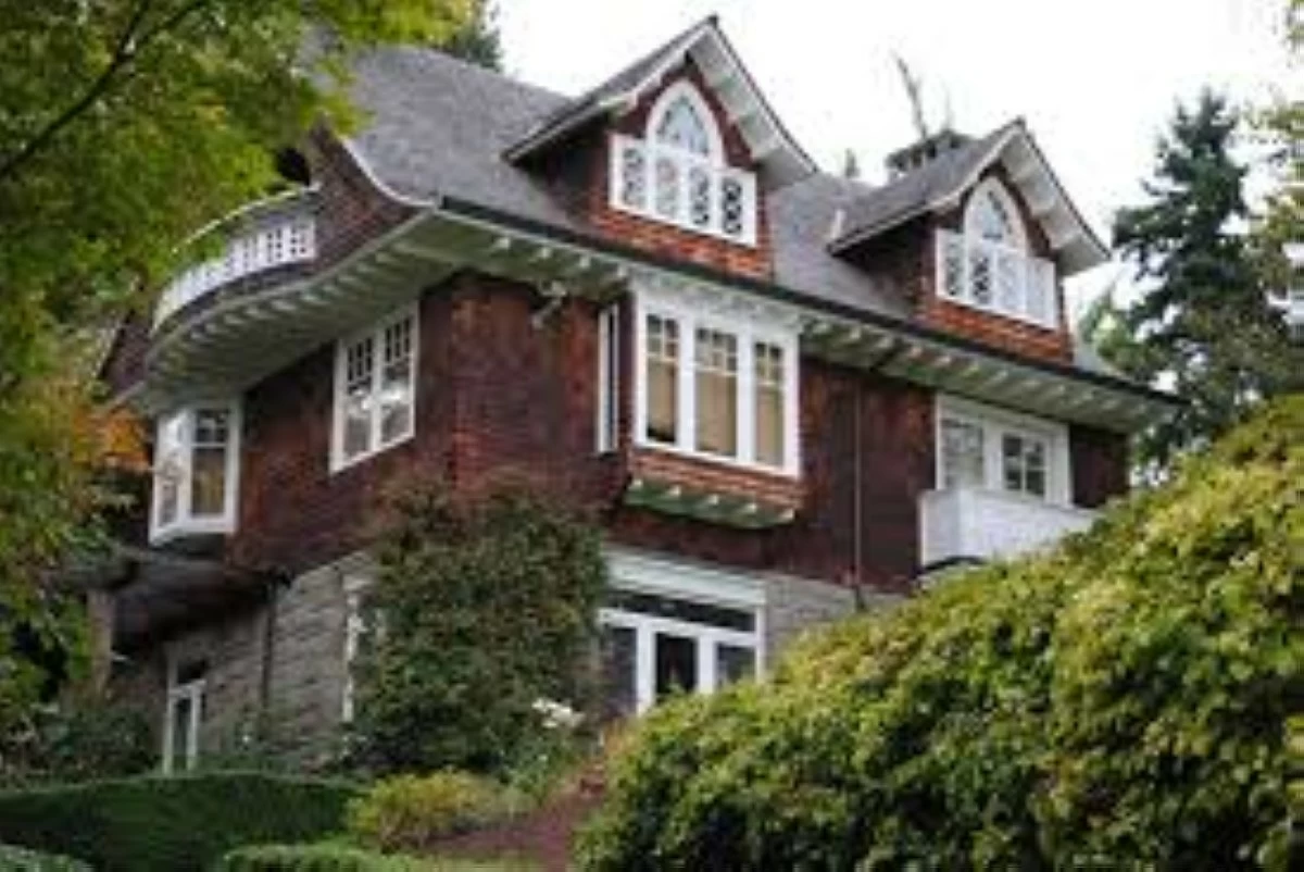 PAYING RESPECTS Kurt Cobain's home in Seattle