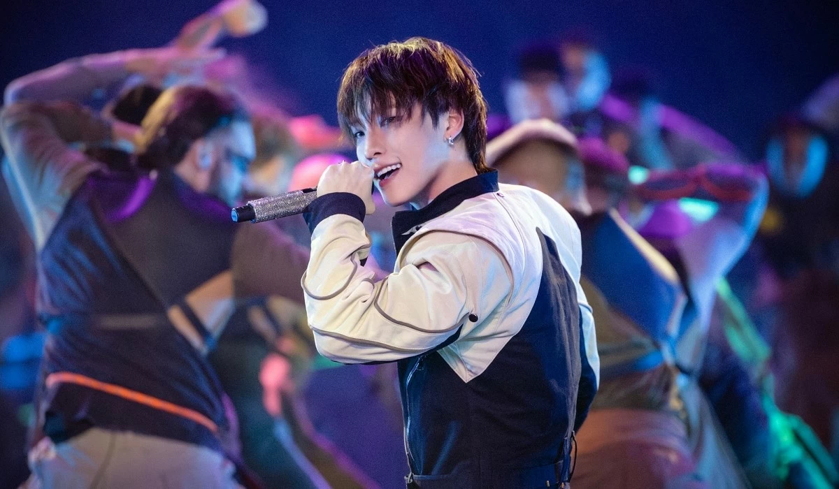 Seventeen's Dino performing at Esports World Cup 2025 opening ceremony in Saudi Arabia (Pledis Entertainment)