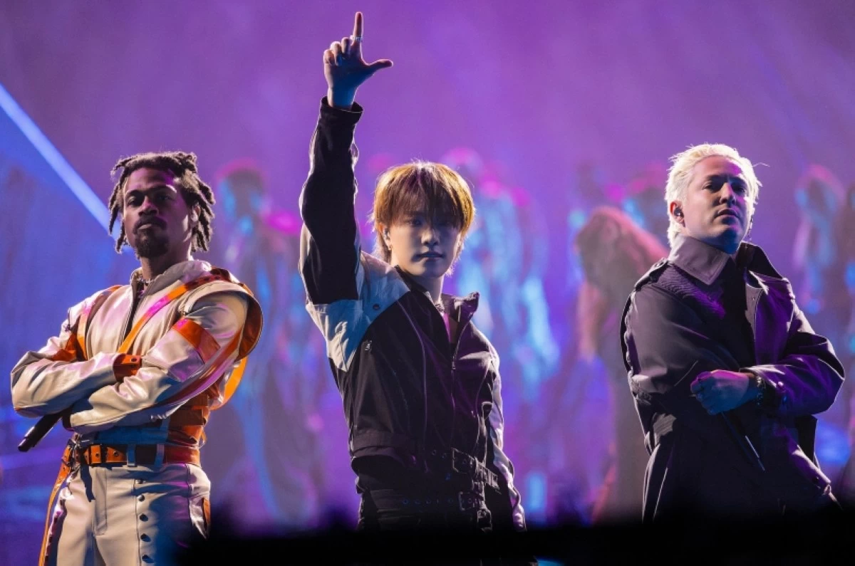 Seventeen's Dino performing at Esports World Cup 2025 opening ceremony in Saudi Arabia (Pledis Entertainment)