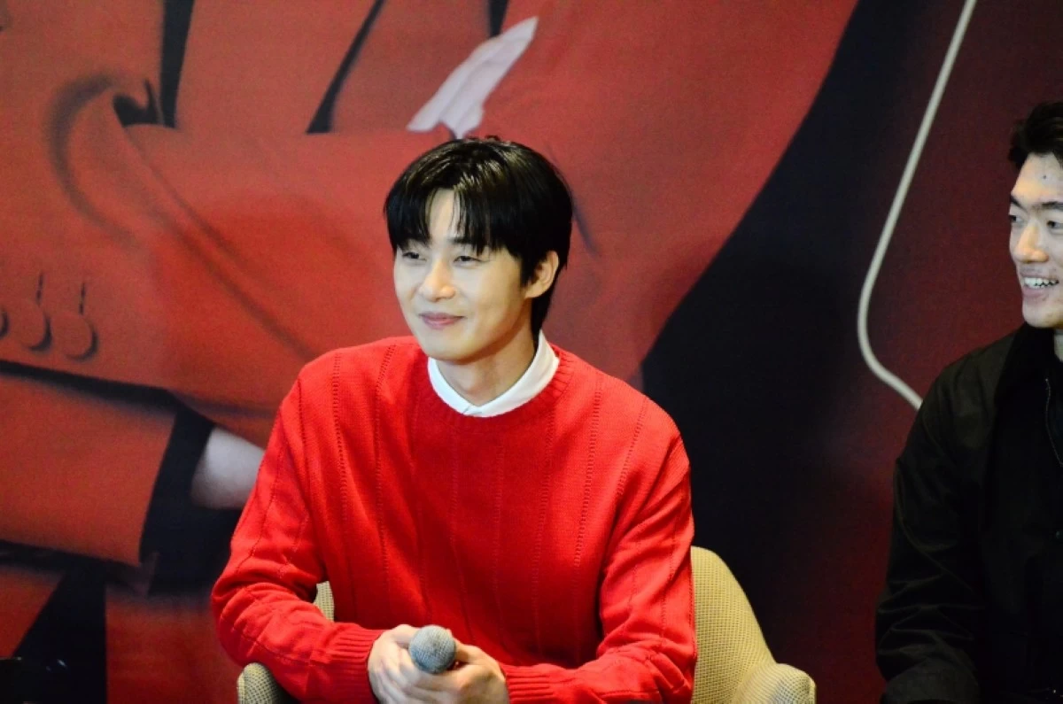 Korean star Park Seo Jun at the press conference for Century Tuna “Fit For Any Role: Park Seo Jun The Ultimate Fan Fest” on July 12 at the Marco Polo Ortigas Manila (Jonathan Hicap) 