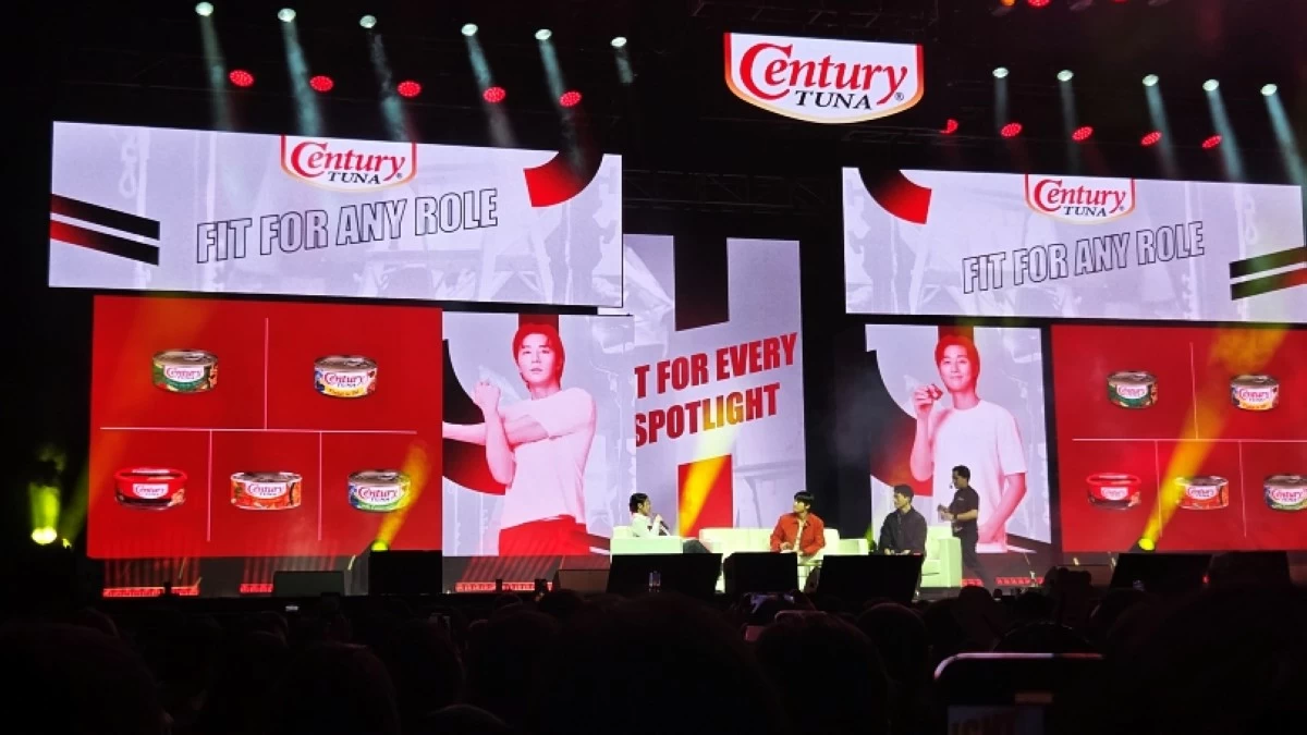 Korean star Park Seo Jun at the Century Tuna “Fit For Any Role: Park Seo Jun The Ultimate Fan Fest” on July 12 at the Araneta Coliseum (Jonathan Hicap) 