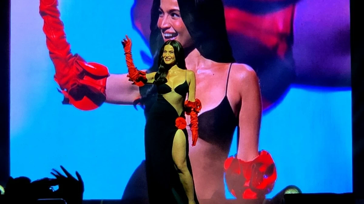 Anne Curtis at the Century Tuna “Fit For Any Role: Park Seo Jun The Ultimate Fan Fest” on July 12 at the Araneta Coliseum (Jonathan Hicap) 