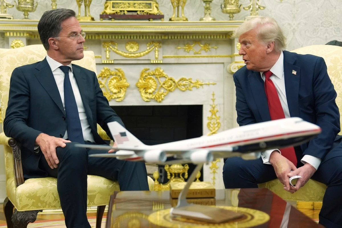 President Donald Trump, right, meets with NATO Secretary General Mark Rutte in the Oval Office of the White House, Monday, July 14, 2025, in Washington. (AP Photo/Evan Vucci)