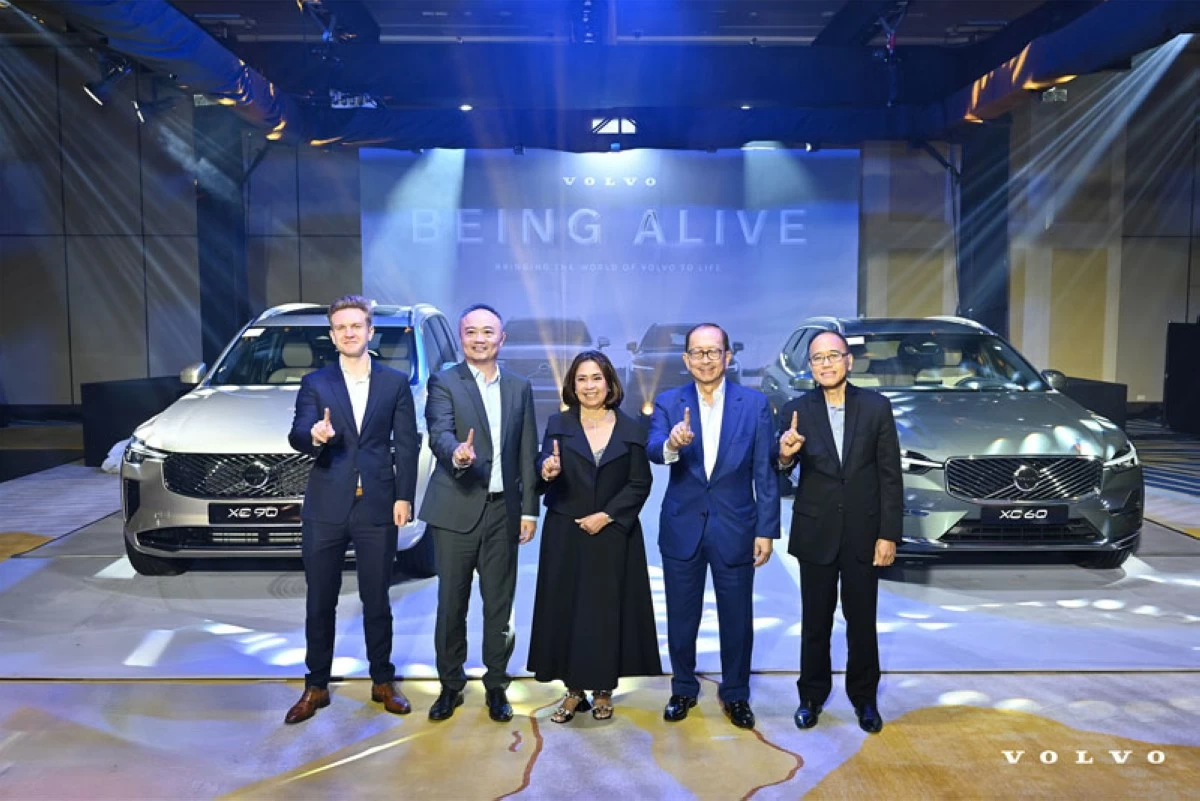 Mikael Hagsten-Nielsen and Kelvin Xu Ying Yi  from Volvo's Asia-Pacific team; Maria Fe Perez-Agudo, Vice Chair, President, and CEO of Hariphil Asia Resources Inc. (HARI); HARI Chairman Richard L. Lee; and Director, Ladislao Z. Avila Jr.