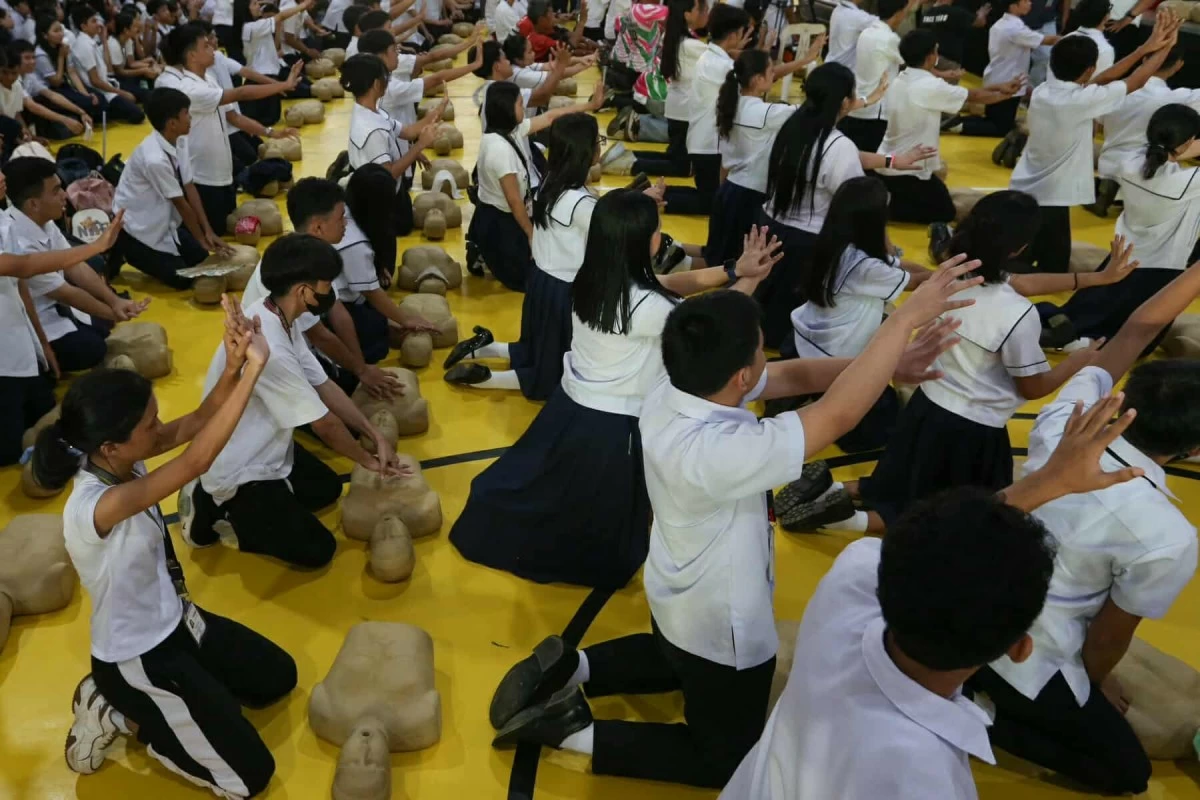Students of Nangka High School in Marikina City took part in the 2nd National CPR Day and Nationwide Mass CPR Training organized by the Philippine Heart Association, in partnership with the Marikina City government, on Thursday, July 17, 2025. The National Cardiopulmonary Resuscitation (CPR) Day is observed every July 17, as mandated by Republic Act No. 10871, also known as the Samboy Lim Law. (Photos by Santi San Juan)