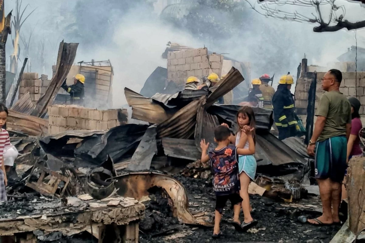 The fire in Barangay Ususan, Taguig on July 17 (Southside Fire and Rescue Team on Facebook) 