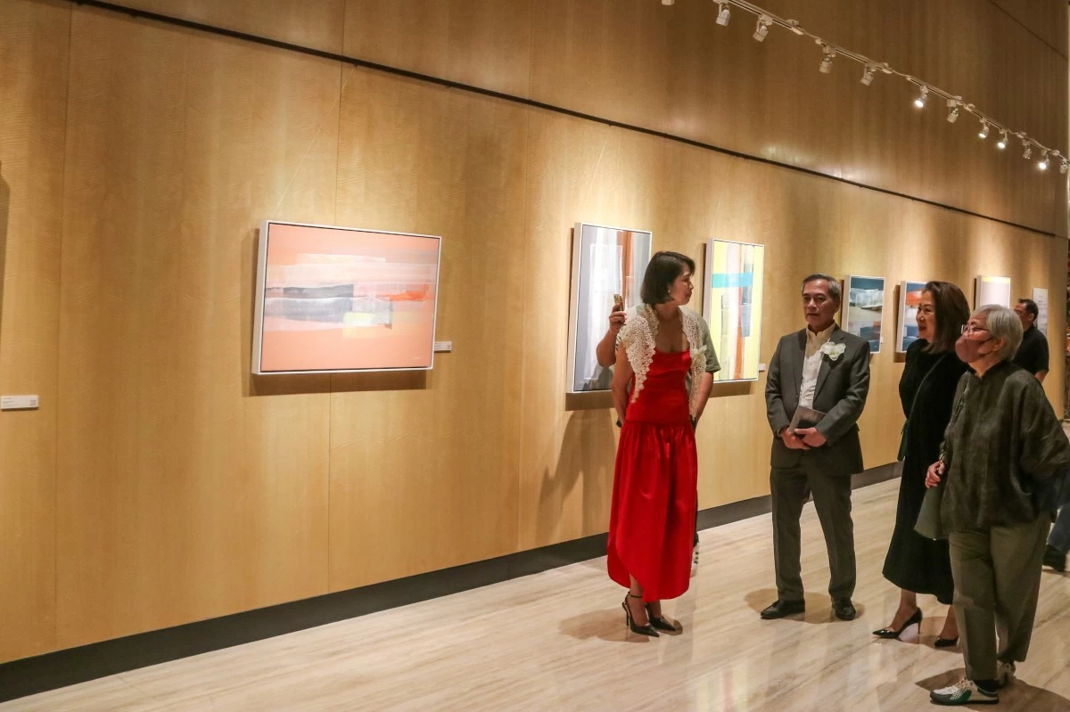 Coeli Manese (featured artist), Nestor Jardin (Art Curator),  Elizabeth Sy (President, SM Hotels & Conventions Corporation)
