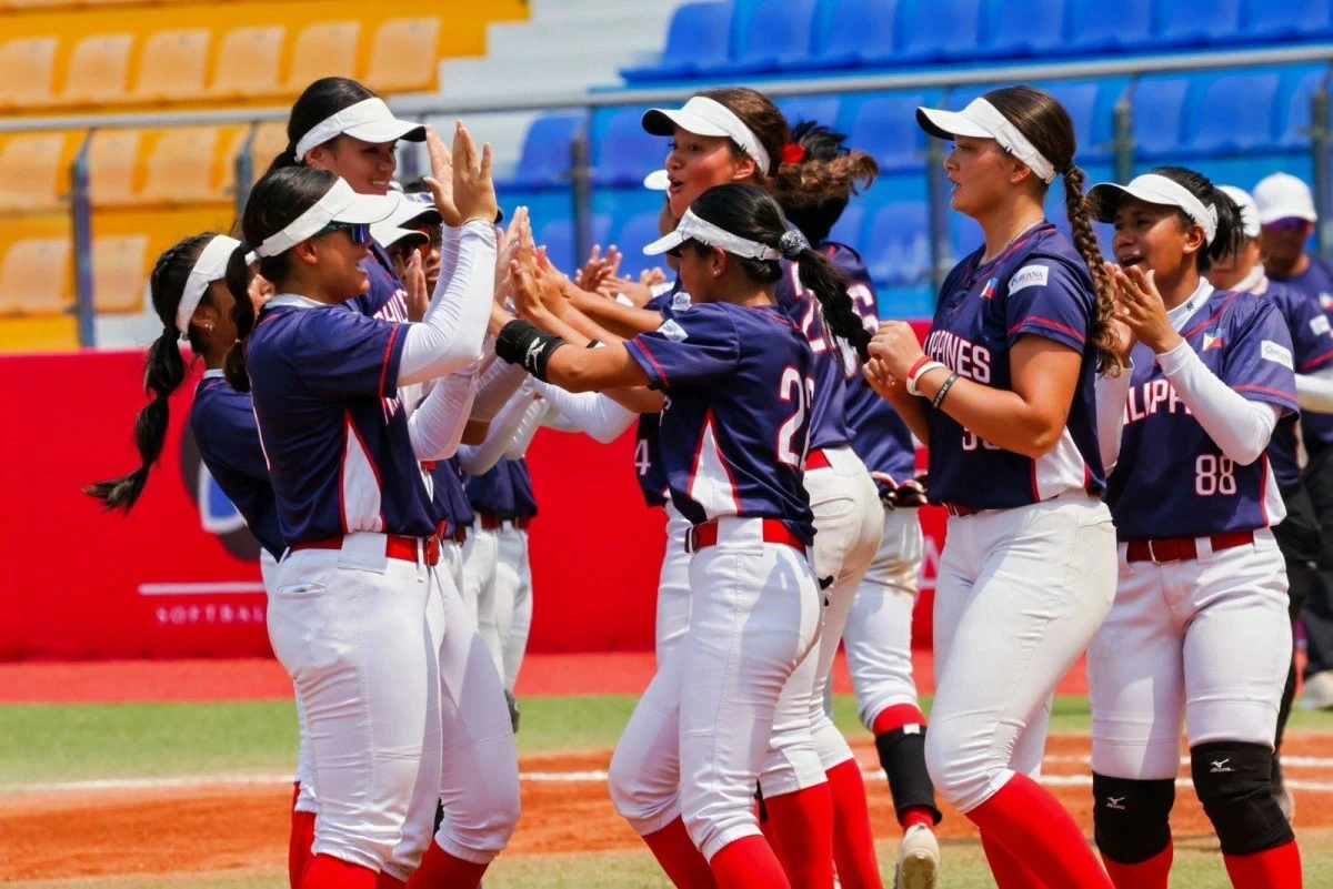 The Philippine Blu Girls bounce back from two straight defeats with a dominant win over Hong Kong. (Softball Asia)