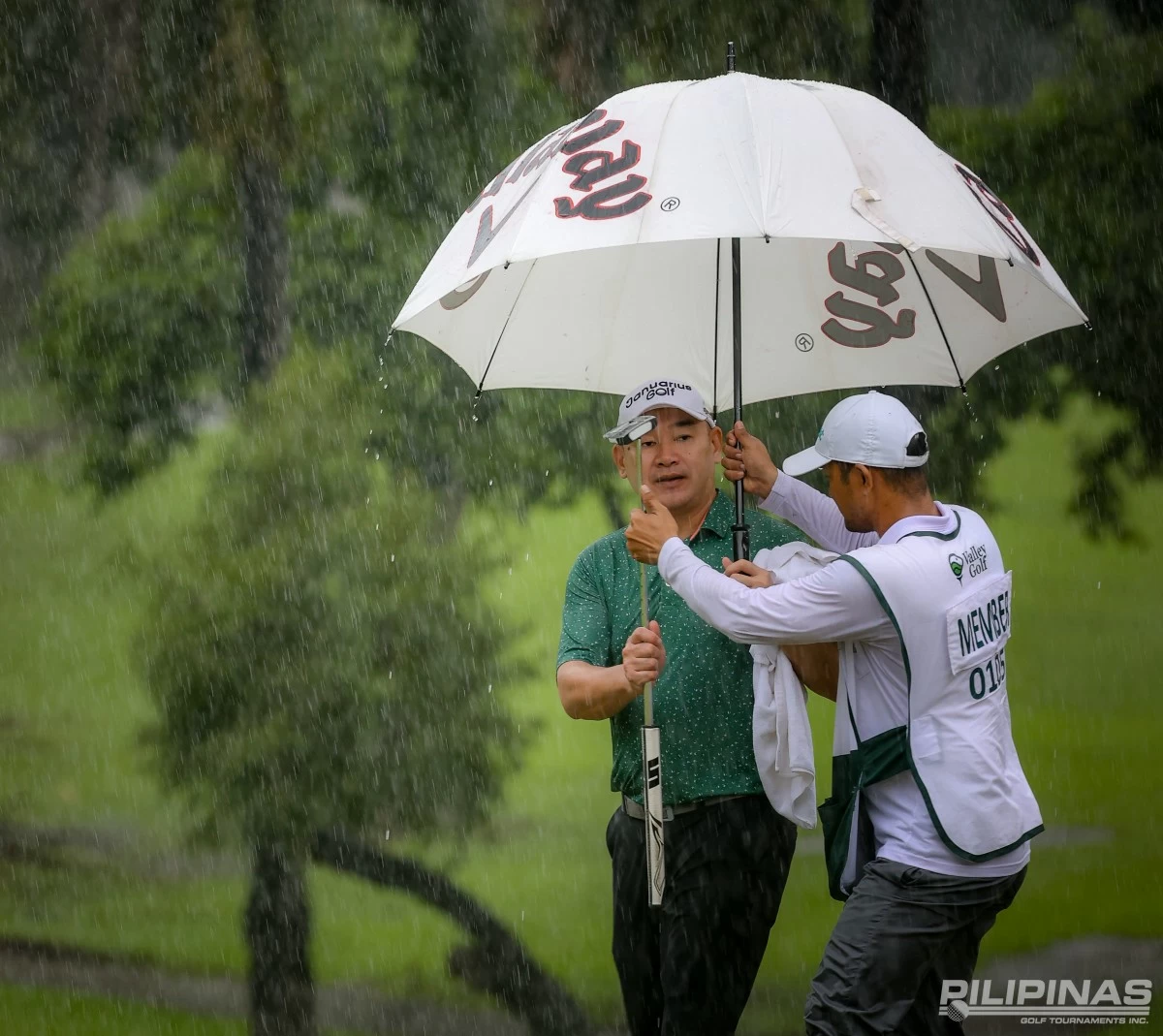 Not even the heavy downpour could deter the tour’s top guns from teeing off in Monday’s ICTSI Valley Golf Challenge pro-am, as they seize the opportunity to fine-tune their game plans and get a feel of the demanding layout ahead of Tuesday’s main battle. (PGT)