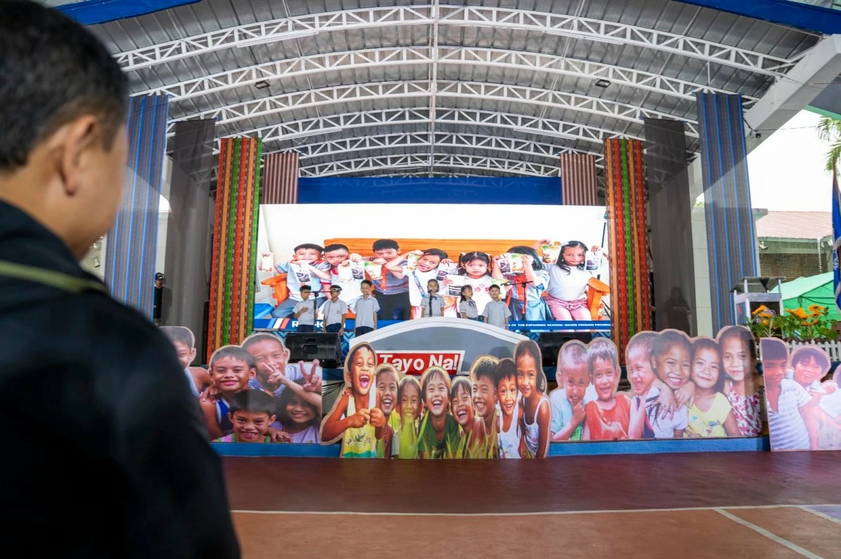 FEEDING MINDS, FUELING FUTURES. With a record P11.77B budget, DepEd's landmark feeding program covers all Kindergarten students, reducing malnutrition and laying the groundwork for Grades 1–3 expansion. (DepEd photo) 