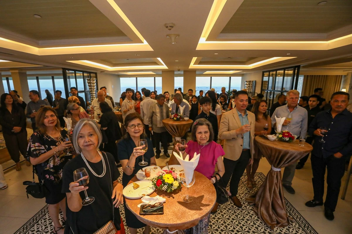 Friends, family, and guests raised their glasses to Roy and the new book