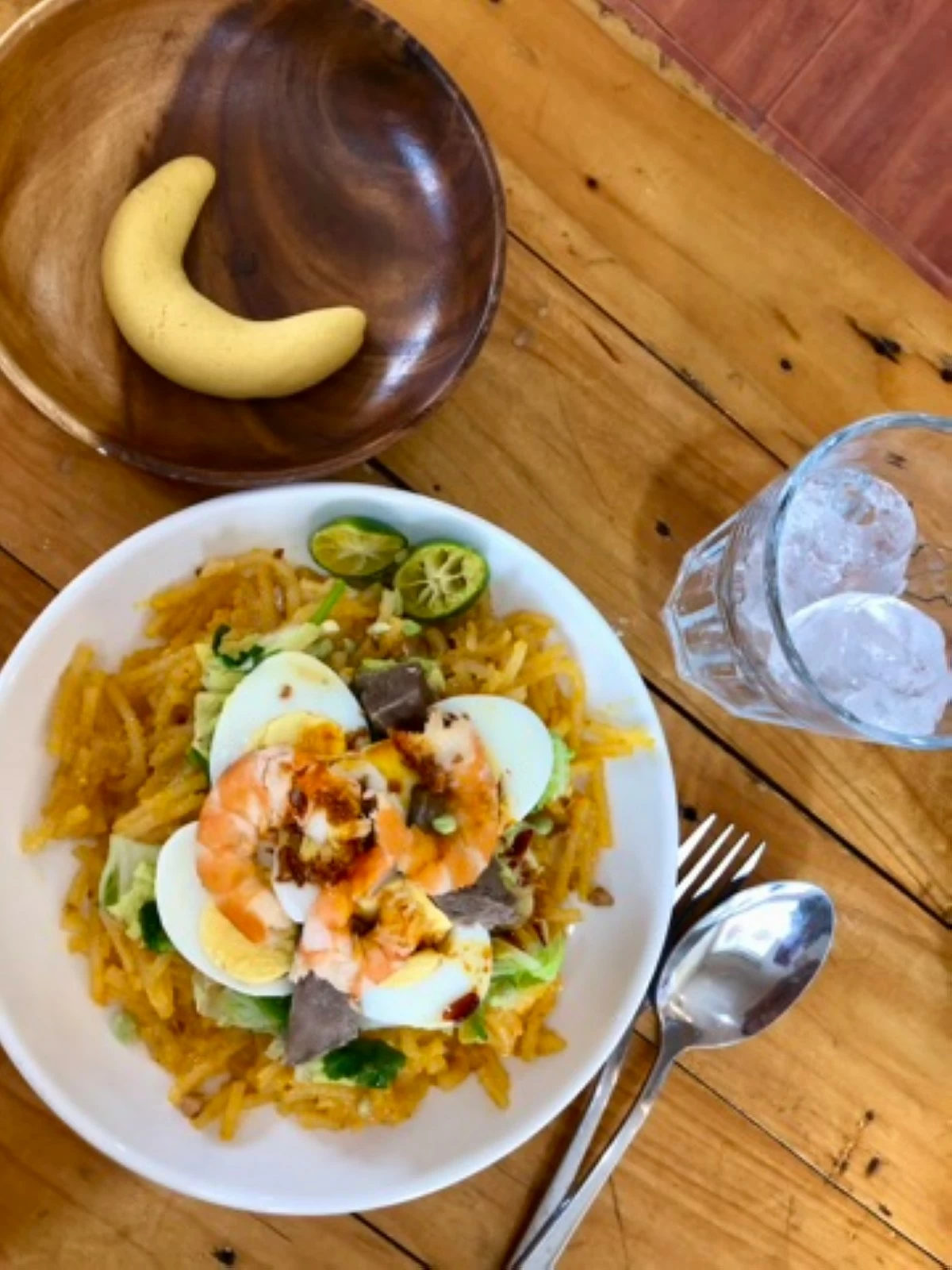 Soft braos and Pancit Malabon from Betsy’s Cake Center.