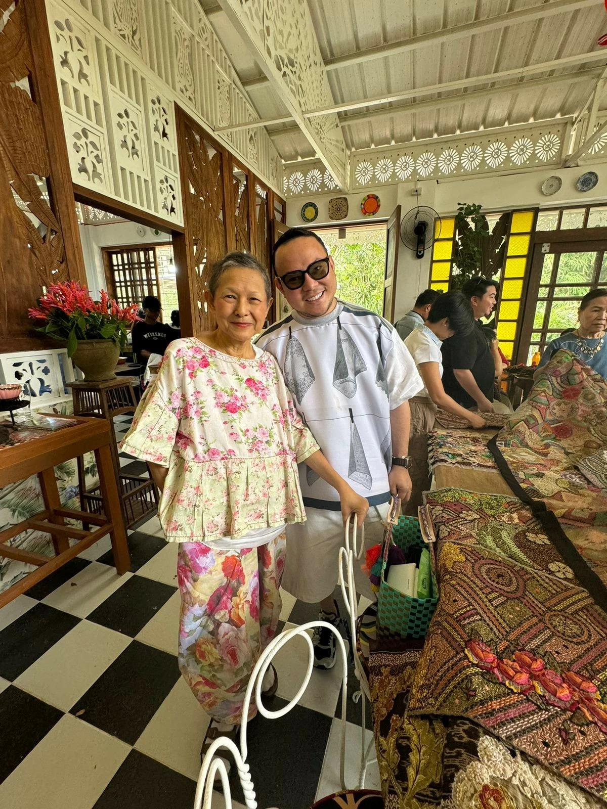 Patis Tesoro and Jor-El Espina