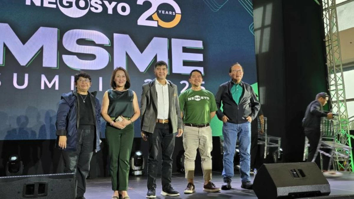 (Left to Right): Keynote panelists DIR. EMMA ASUSANO, Director, Bureau of Small and Medium Enterprise Development - Department of Trade and Industry, MS. RHODA CASTRO-CALIWAR, President, Women’s Business Council Philippines, MR. ROYSTON CABUNAG, AVP for Micro, Small, and Medium Enterprises, SM Supermalls, MR. RODOLFO MABIASEN JR., President, BPI Direct BanKo, MR. GEORGE BARCELON, Chairman, Philippine Chamber of Commerce & Industry