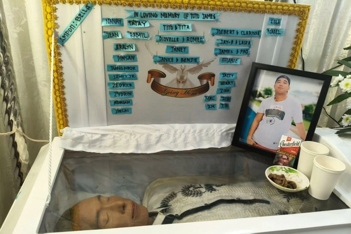 The wake for James Villaruel (Photo from Bhabie Garmino) 