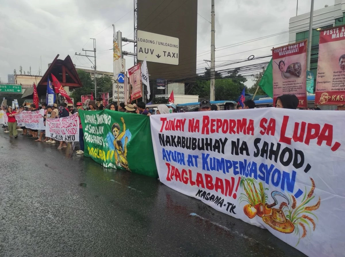 Militant groups stage protest on Monday morning, July 28, along Philcoa in Commonwealth Avenue, Quezon City. (Bagong Alyansang Makabayan - Timog Katagalugan facebook page)