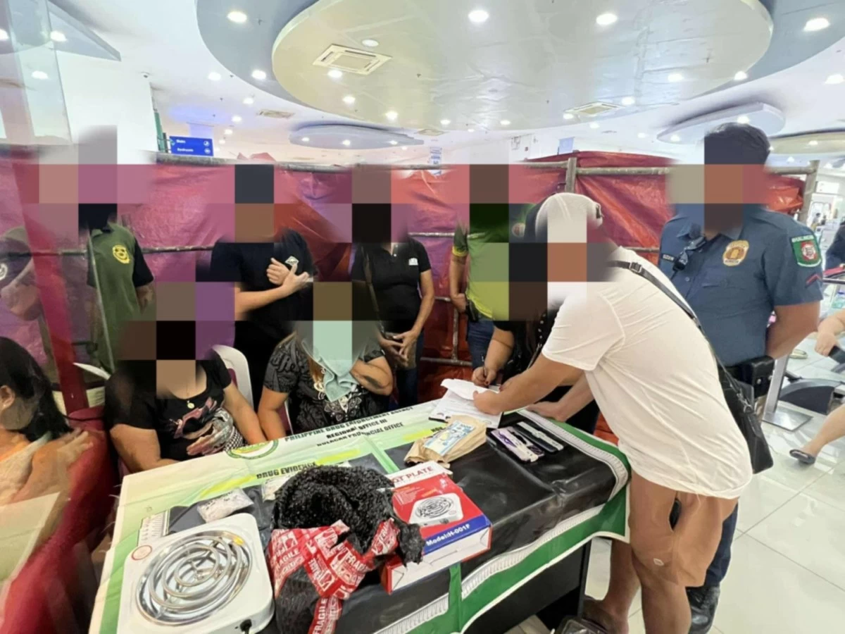 Joint forces of the PDEA Bulacan Provincial Office, Bulacan PPO–Provincial Intelligence Unit (PIU), and Balagtas Police Station arrested two female drug peddlers believed to be involved in the bulk distribution of shabu in Balagtas and nearby towns on Monday, July 28, 2025. (Photo courtesy of PDEA Bulacan)