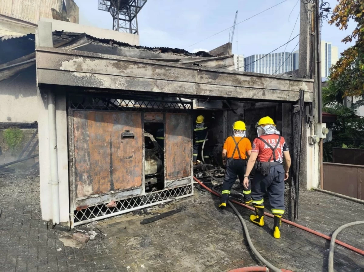 The fire in Alabang Hills Village in Barangay Cupang, Muntinlupa on July 29 (Photo from the Muntinlupa City Department of Disaster Resilience and Management)
