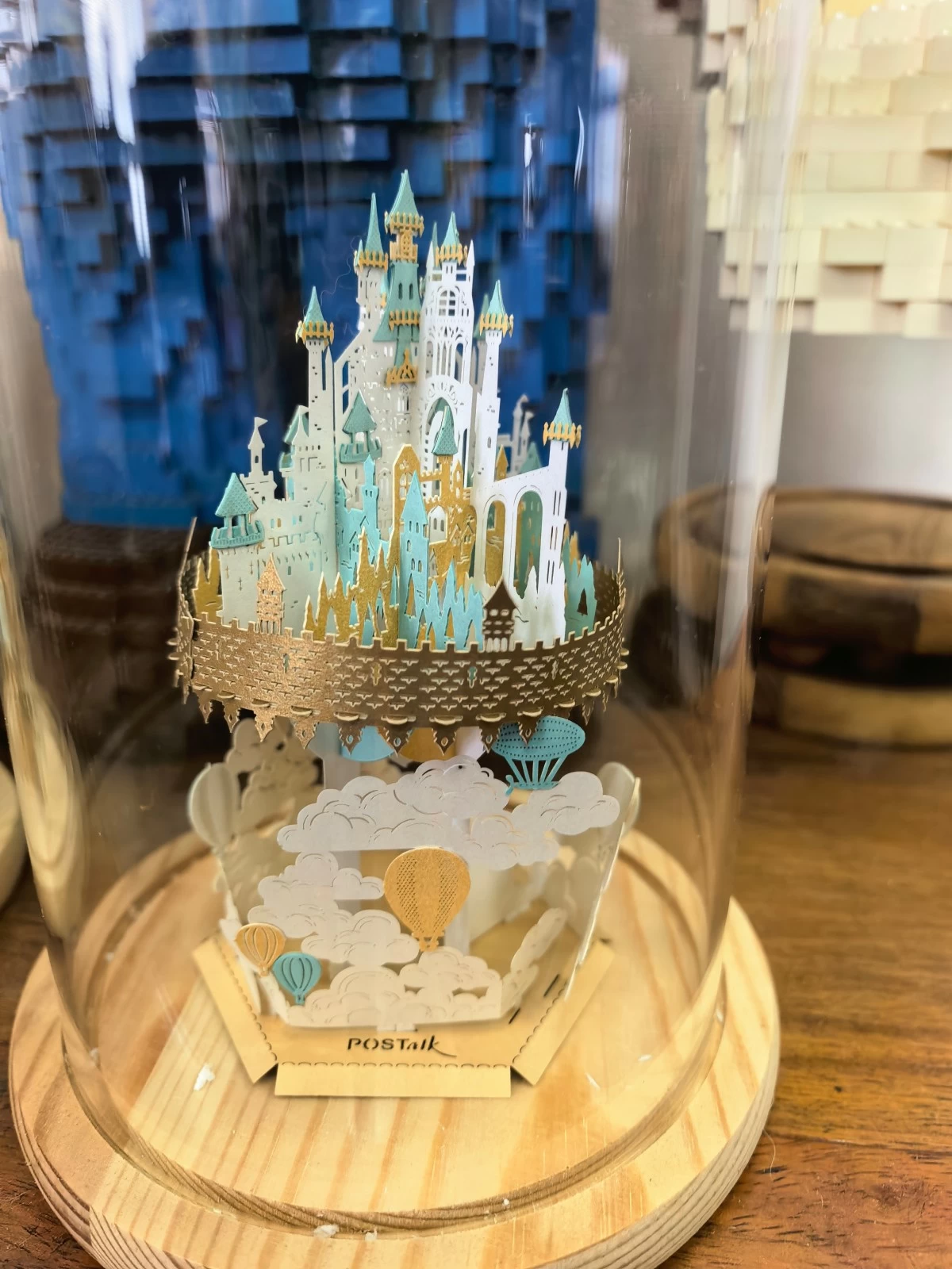 Regular photo and macro shot using HUAWEI Pura 80 Ultra