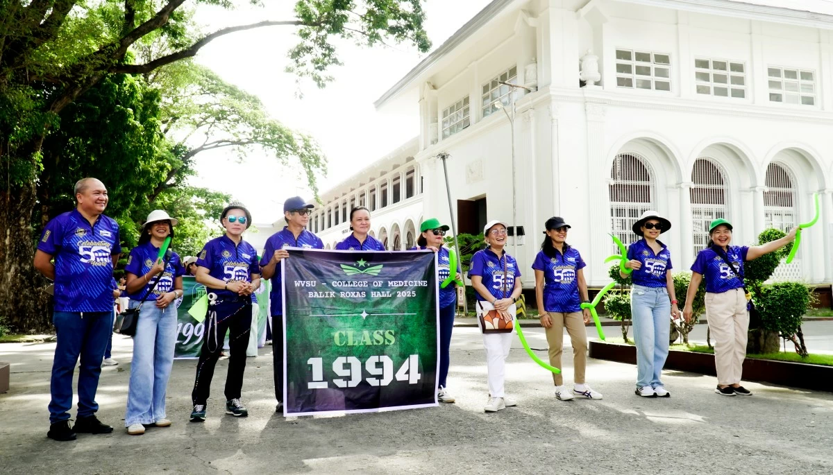 (From left)Dr. Jeffrey Gellada, Dr. Hope Saladar, Dr. Rollin Tabuena, Dr. Melvin Sirilan, Dr. Jocelyn  Julagting, Dr. Mabel Garcia, Dr. Celina Gellada, Dr. Gina Celis Carbon, Dr. Lynette Raz, and Dr. Ma. Shelah Salaya Ruffert during the WVSU-College of Medicine Foot Parade.