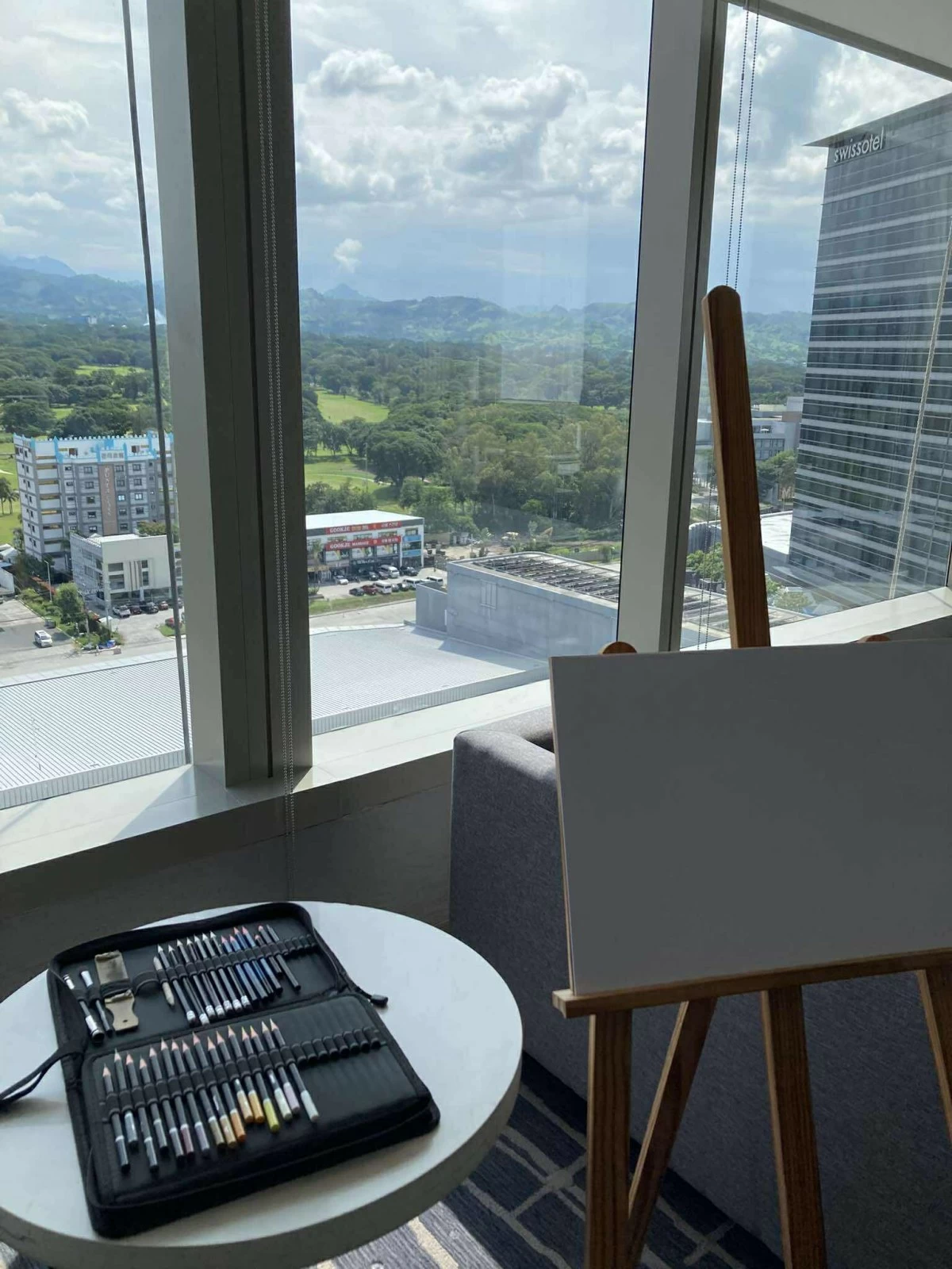 ART WITH A VIEW Clark Marriott's M Club has a space where you can express yourself through art