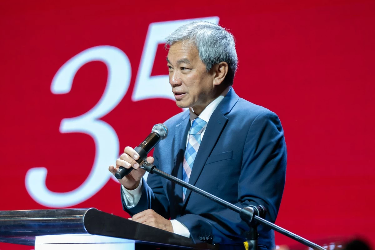 PGH Director Dr. Gerardo Legaspi expressing his heartfelt gratitude for the HEAL program