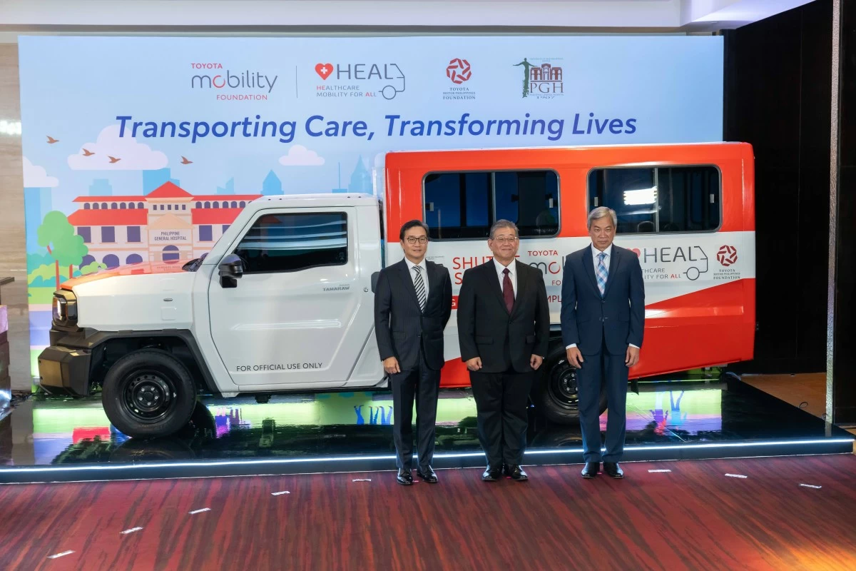 In photo (from left) are TMP and TMP Foundation Chairman Alfred V. Ty, TMF Deputy Chairman of the Board Susumu Matsuda, and PGH Director Dr. Gerardo Legaspi with the Tamaraw UV-based shuttle service concept for the ‘Healthcare Mobility for All’ (HEAL) program 