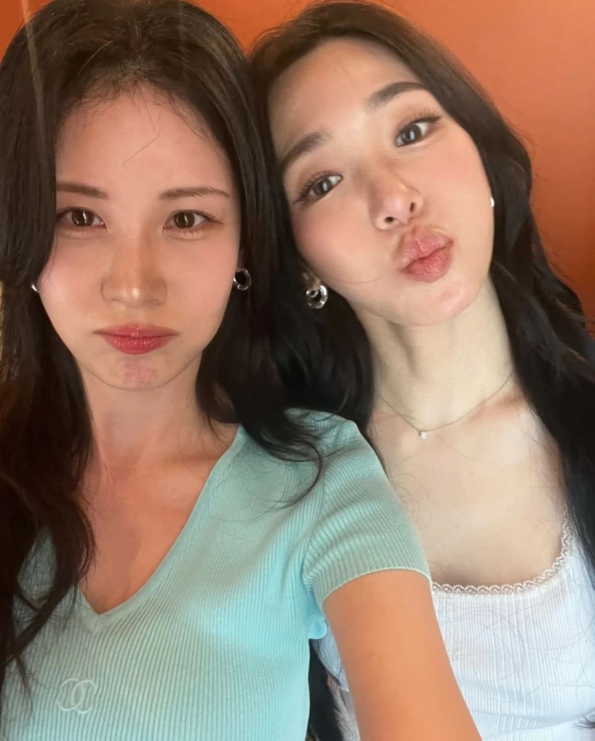 Tiffany Young marked her birthday on Aug. 1 with fellow members of Girls' Generation (Instagram) 