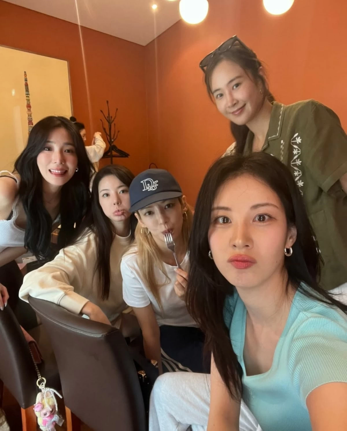 Tiffany Young marked her birthday on Aug. 1 with fellow members of Girls' Generation (Instagram) 
