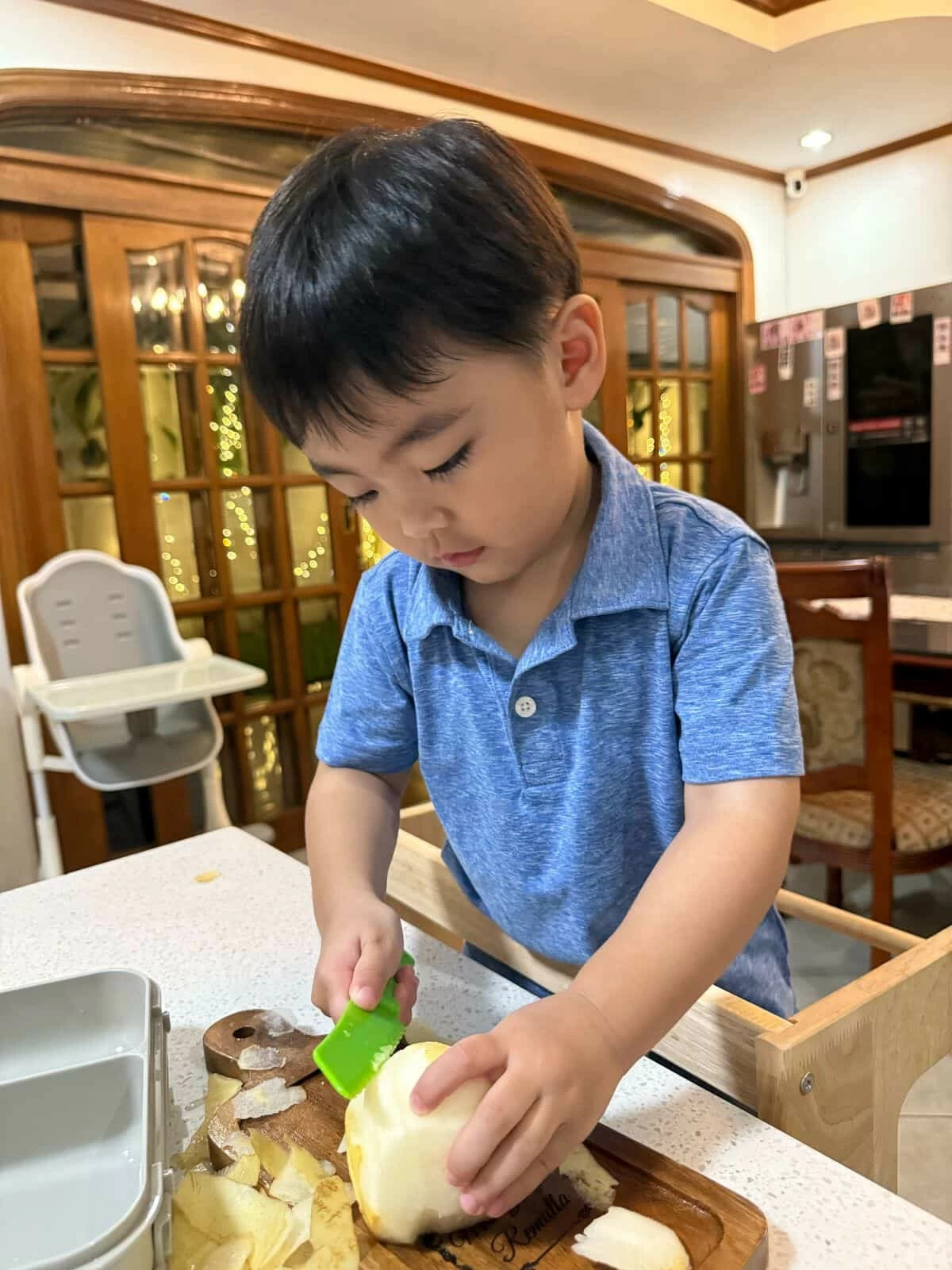 Learning to cut fruits